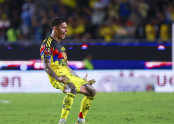 América evita el desastre en Mazatlán