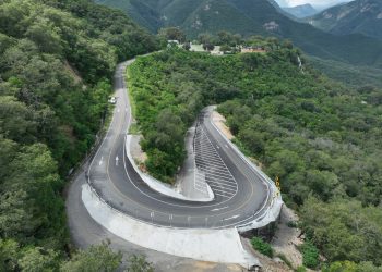 Moderniza gobierno de Américo acceso a poblado El Chorrito
