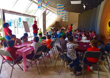 Invitan a un encuentro mágico en el planetario