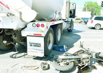 Motociclista fallece tras ser arrollado por un tractocamión en Reynosa