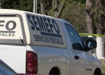 El menor fue hallado inconsciente en su domicilio; autoridades investigan las causas del deceso