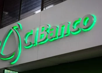 Revocan licencia y liquidan a CIBanco tras acusaciones de lavado de dinero en Estados Unidos