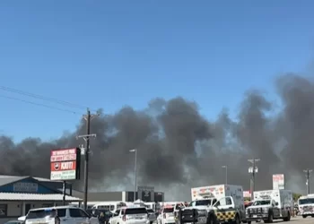 Dos muertos tras el accidente de un avión pequeño cerca del aeropuerto Hicks en Fort Worth
