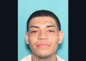 Detienen a sospechoso por tiroteo mortal en San Benito; enfrenta cargos de homicidio