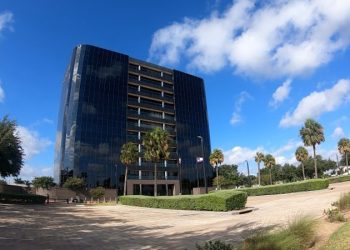 Ex empleado de Pemex se declara culpable de lavado de dinero