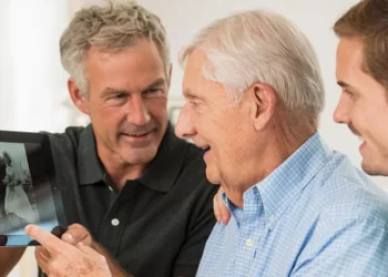 Hallan una posible vía para preservar la memoria de rostros en etapas tempranas del Alzheimer