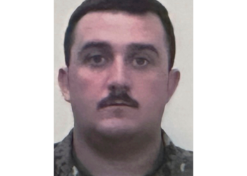 Cargos suben a homicidio tras muerte de soldado en tiroteo