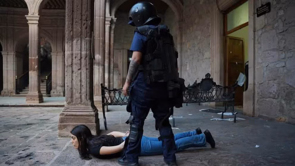 Fiscalía de Michoacán investiga daños tras protestas por asesinato de Carlos Manzo