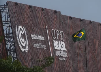 IA divide opiniones en la COP30: ¿solución climática o nuevo riesgo global?