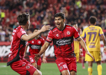 Xolos aplasta a Tigres y toma ventaja de tres goles rumbo al Volcán