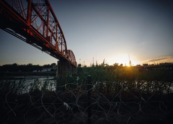 EU emite nueva alerta de viaje ante el incremento de visitantes hacia México en temporada navideña