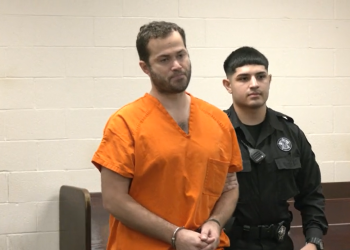 Exmariscal de campo de PSJA North acusado de amenazas terroristas y acoso contra una jueza en Texas