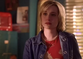 Allison Mack revela su papel en la secta NXIVM