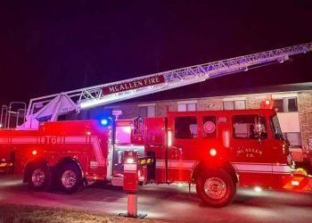 Incendio en complejo de apartamentos deja dos hospitalizados en McAllen