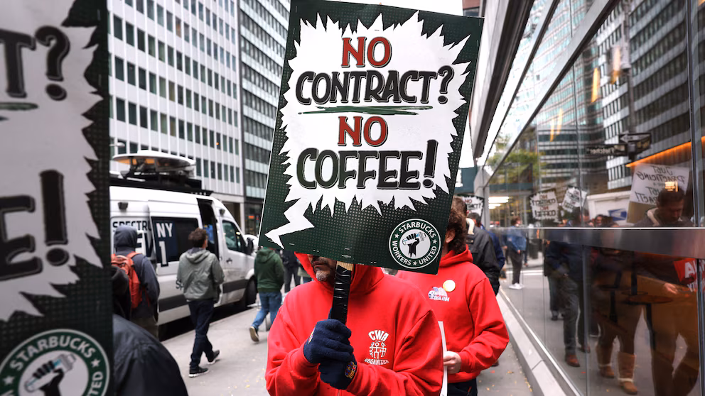 Starbucks enfrenta amenaza de la mayor huelga en su historia