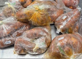 Decomisan 68 libras de chorizo no declarado en Laredo