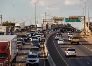 Texas endurece requisitos de identificación para registrar vehículos