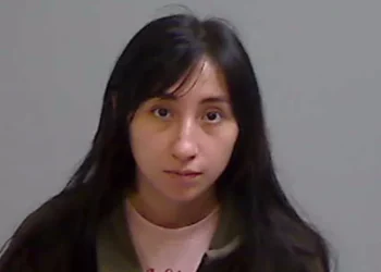 Madre abandona a sus cuatro hijos en McAllen por estar intoxicada