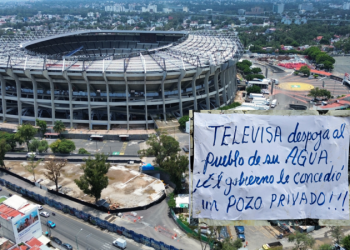 Vecinos de Santa Úrsula acusan crisis de agua por obras del Estadio Azteca