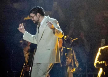 Bad Bunny encabeza la lista de las mejores canciones del 2025