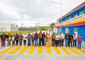 Inauguraran Gobierno de Reynosa y vecinos pavimentación de la calle Níquel en Villas de Esmeralda