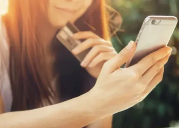 Obligatorio para todos los mexicanos vincular el celular a la CURP a partir de 2026