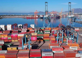 México se mantiene como principal socio comercial de Estados Unidos con Trump