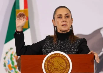 México defiende envío de petróleo a Cuba como decisión soberana