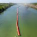 Trump levanta un “muro fluvial” en el Río Grande con boyas gigantes