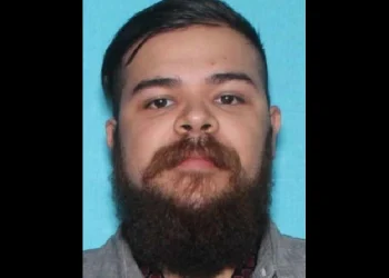 Buscan a sujeto por abuso infantil y grabación invasiva en McAllen