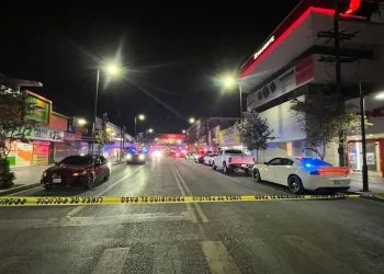 Reportan graves a 2 heridos tras balacera en el centro de Monterrey