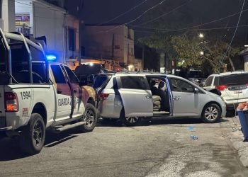 Detienen a conductor tras persecución; decomisan armas y ponchallantas en Reynosa