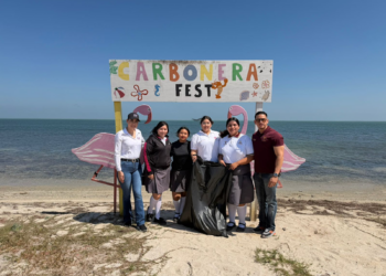 Contribuyen jóvenes al cuidado del medio ambiente con limpieza de playas en Tamaulipas: INJUVE