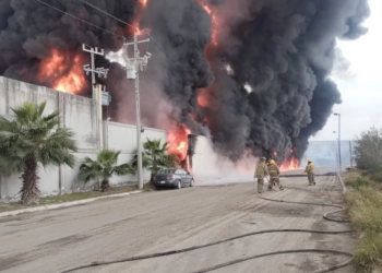 Siniestro consume planta cafetalera y bodegas en la colonia Jardín Español