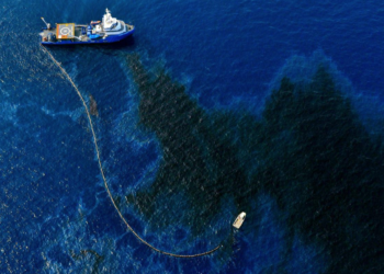 Pemex reporta avance del 85% en limpieza de playas tras derrame de crudo