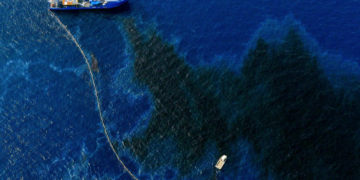 Pemex reporta avance del 85% en limpieza de playas tras derrame de crudo