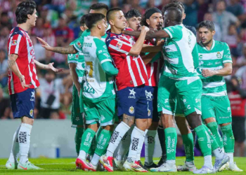 La Liga MX arde tras la Fecha 11: Chivas golea y los clásicos capitalinos dividen honores