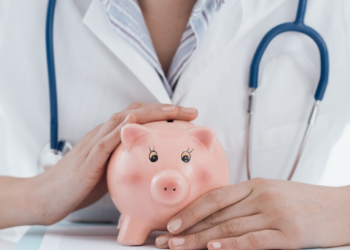 La crisis de los Seguros de Gastos Médicos en Nuevo León: incrementos de hasta el 75%