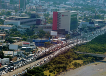Contraflujos en Monterrey: De solución temporal a agravante del caos vial