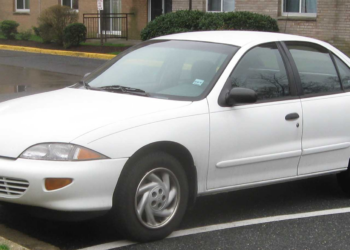 Menor al volante choca y queda prensado en brutal accidente en Carretera Aeropuerto