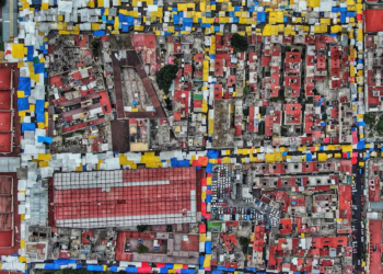 Golpe histórico a la piratería en Tepito: aseguran 25 toneladas de mercancía deportiva