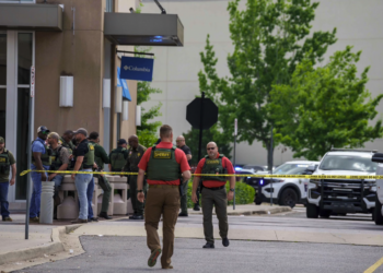 Tiroteo en centro comercial de Luisiana deja un muerto y cinco heridos