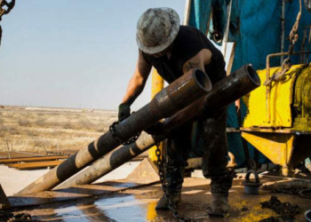 Se levanta el petróleo texano