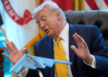 Trump solicita presupuesto militar histórico de 1.5 billones de dólares para 2027