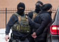 ICE dispara a migrante