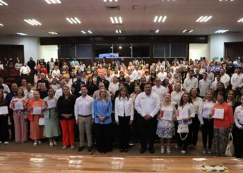 La UAT capacita a adultos mayores en el uso de herramientas digitales para reducir la brecha tecnológica