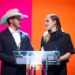 Abuchean a Samuel García y Mariana Rodríguez en arranque de fiesta mundialista