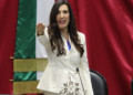Kenia López del PAN le sigue el juego a la invasión extranjera