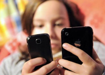 ¿Tu hijo no puede dejar el celular?