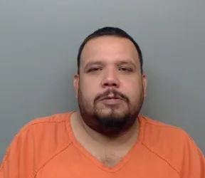 Detienen a trailero que sustrajo un iPhone 17 en Laredo